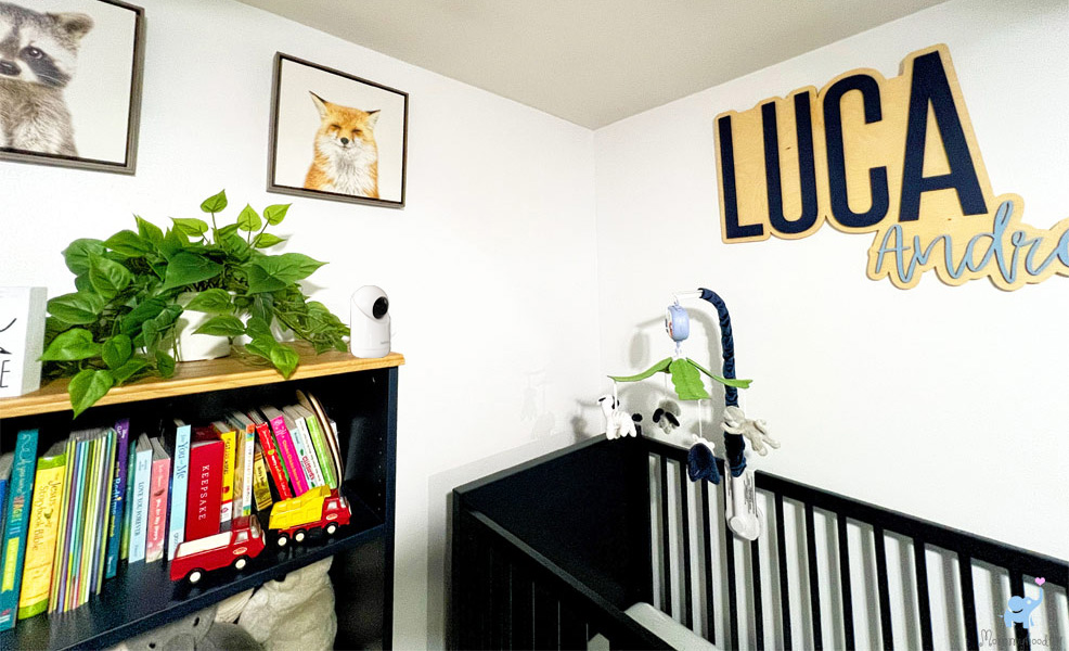 the jartoo 2k baby monitor in a nursery