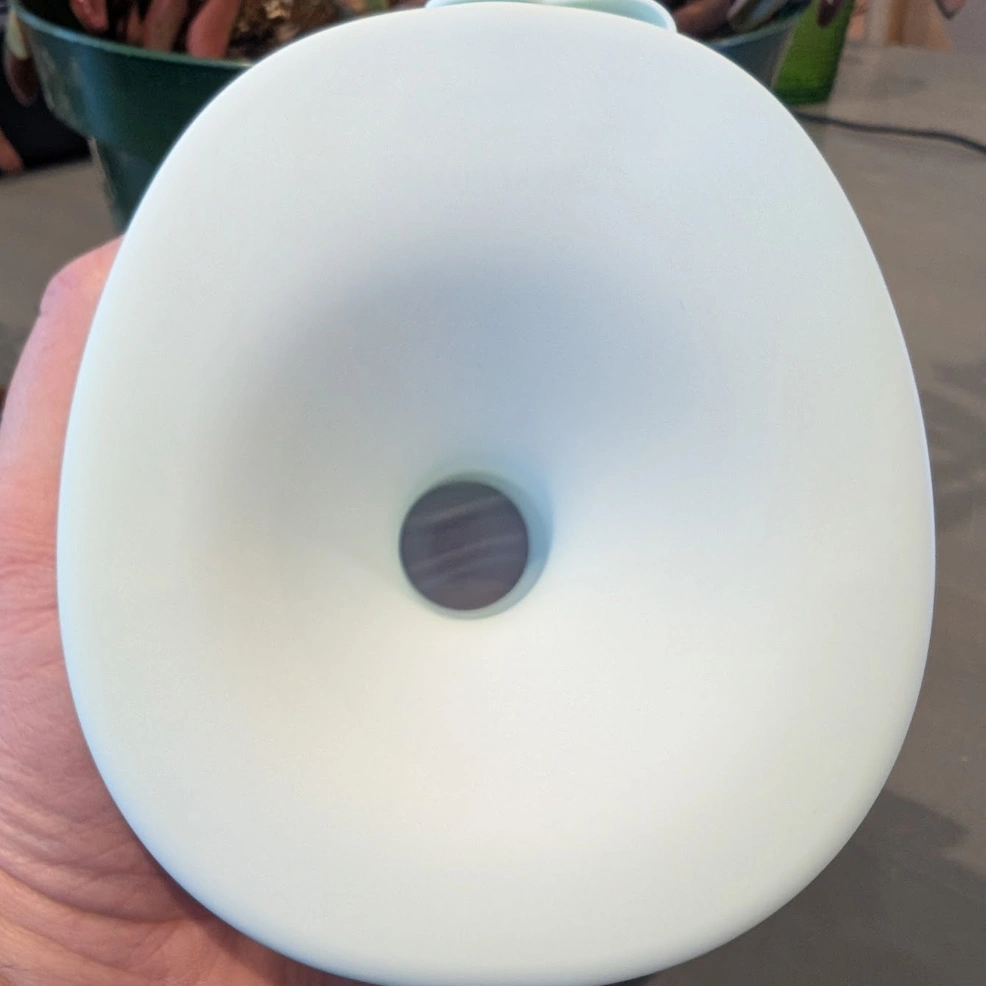 zomee w1 warming feature close up