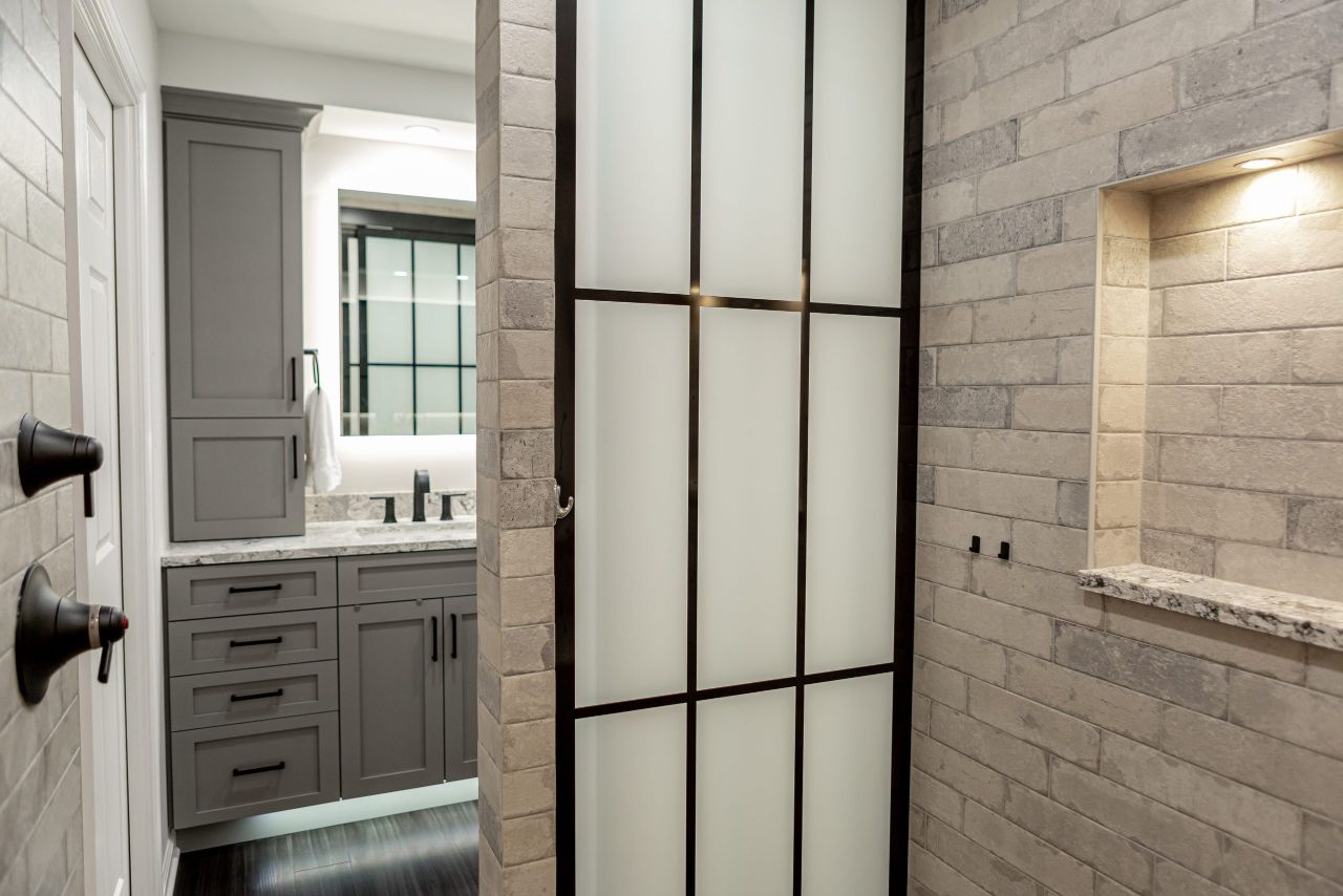 Small Bathroom, Big Impact: Space-Saving Remodeling Solutions